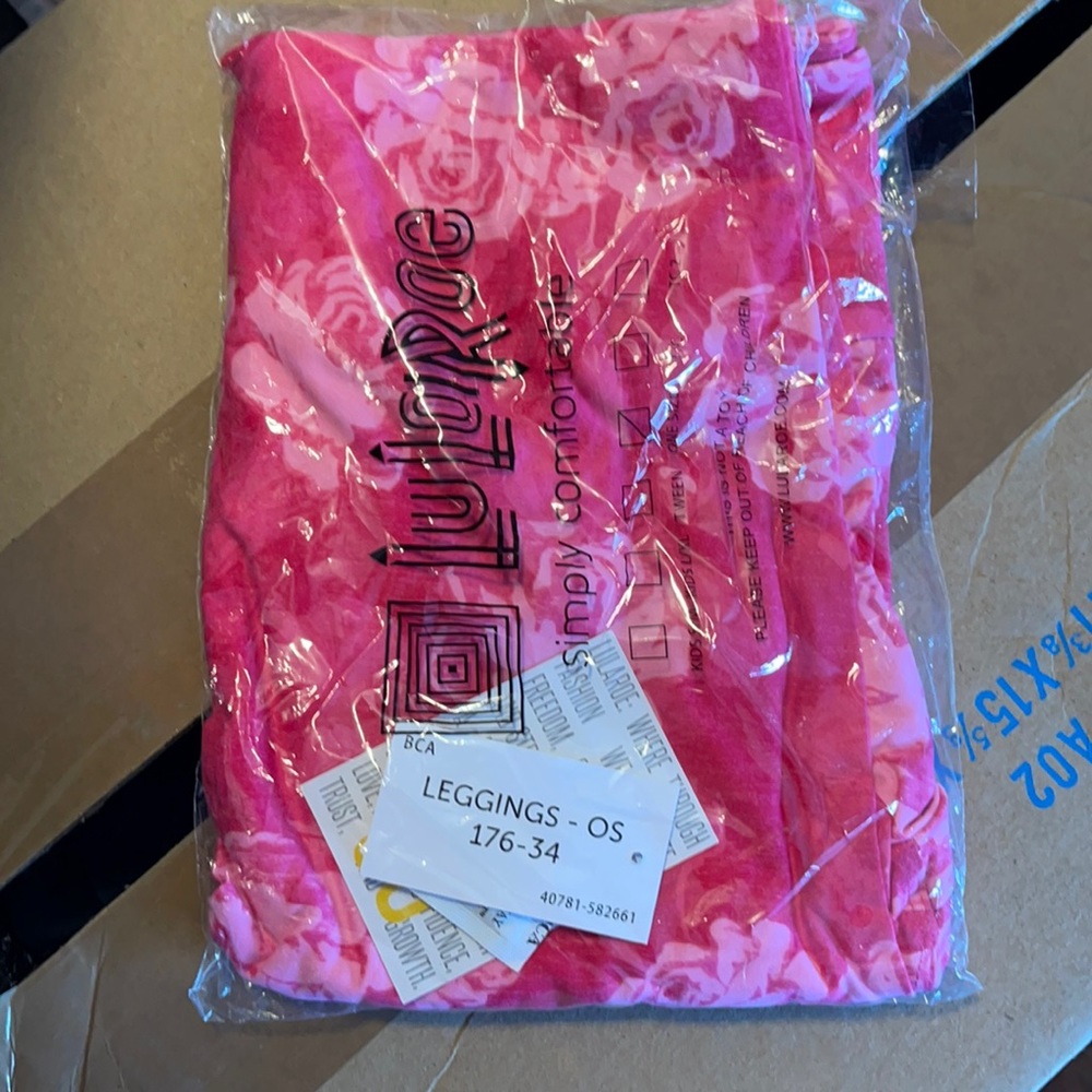 LuLaRoe Leggings OS Roses